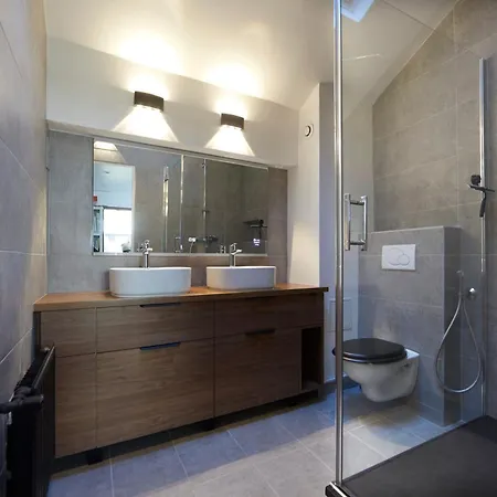 Villa Maison D'architecte 220m2 Climatisee, Tres Calme. Paris