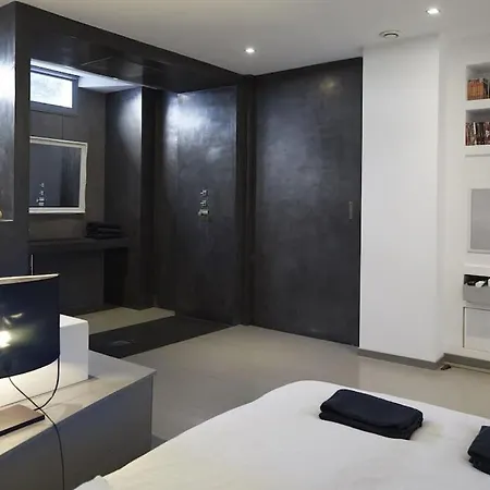 Maison D'architecte 220m2 Climatisee, Tres Calme. Villa Paris