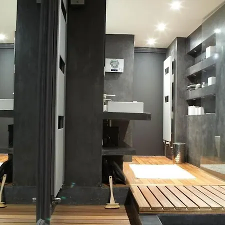 Maison D'architecte 220m2 Climatisee, Tres Calme. Villa